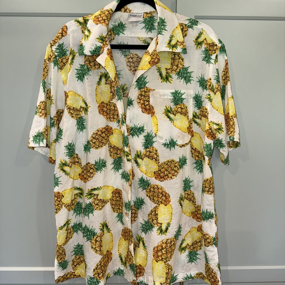Rainforest Cafe Mens Hawaiian Souvenir Shirt XL Pineapple White Cotton Linen